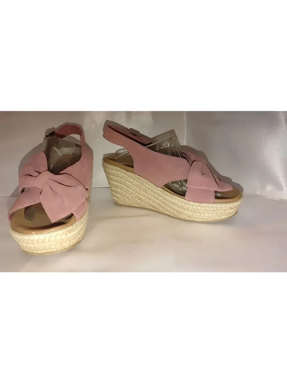 SKECHERS Luxe Foam Suede Brit Trippin Bow Espadrilles Size 8M